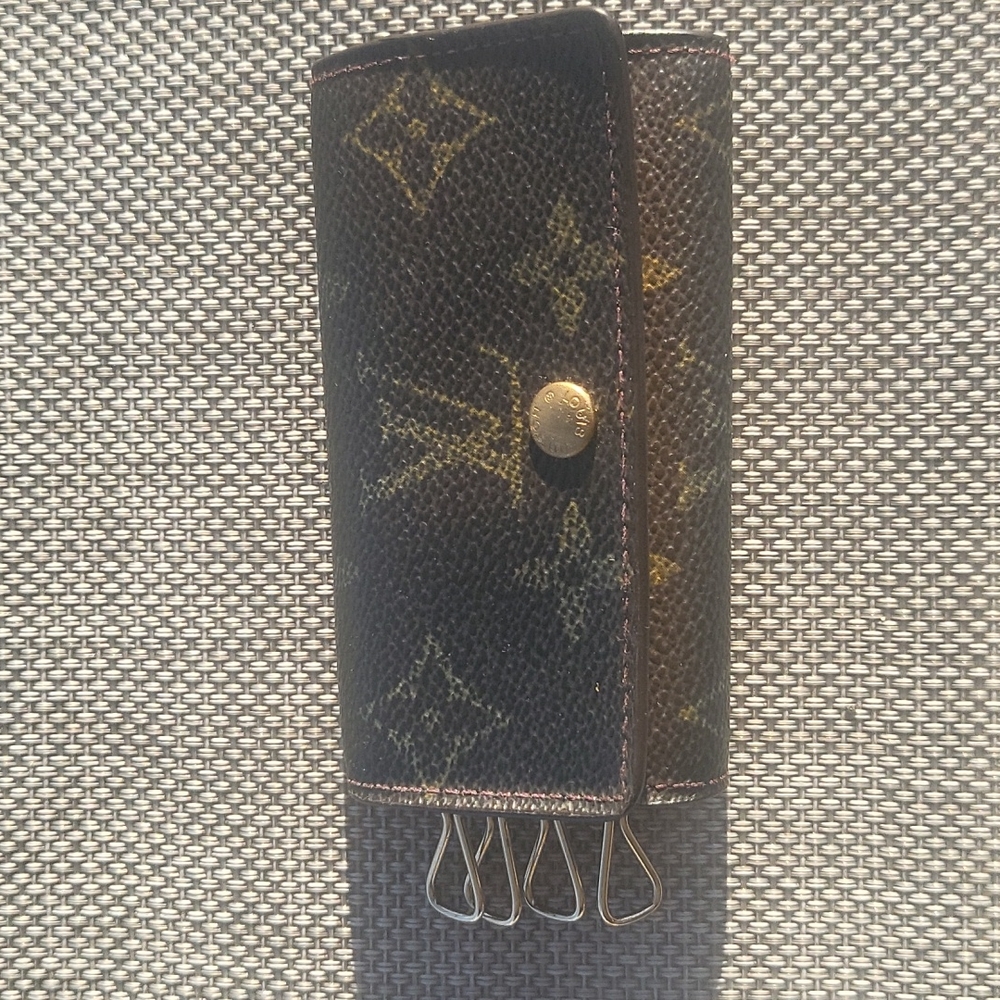 Louis Vuitton Key pouch